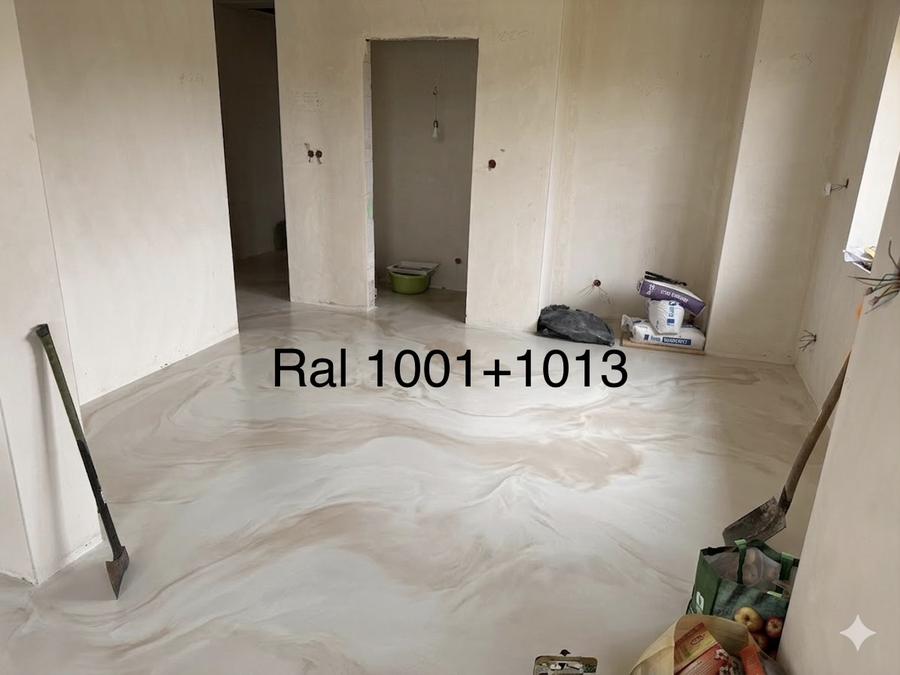 Dom – posadzka swirl RAL 1001+1013